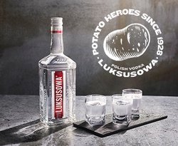 Luksusowa Polish Potato Vodka stainless shot glasses 4 total with case 