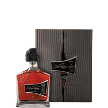 Flor de Cana V Generaciones 30 Year Rum