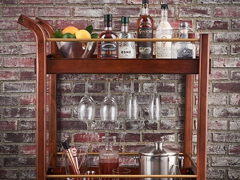 How to Stock the Perfect Holiday Party Bar