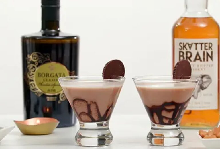 https://www.totalwine.com/site/binaries/t1610640566232/content/gallery/cocktail-recipe-images/recipe-detail-images/whiskey-images/peanut-butter-cup-martini.jpg