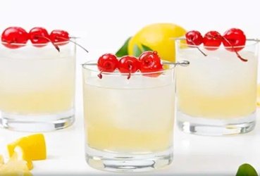 Whiskey Sour Cocktail Recipe | Total Wine & More