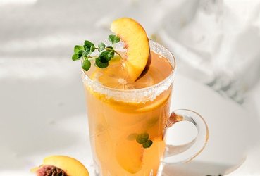 Peach Lemonade Punch Cocktail Recipe | Total Wine & More