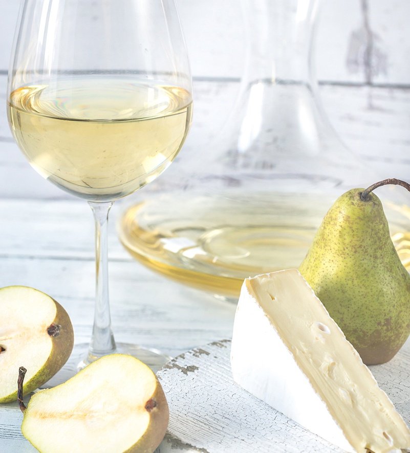 Pinot Grigio wine with pears and brie